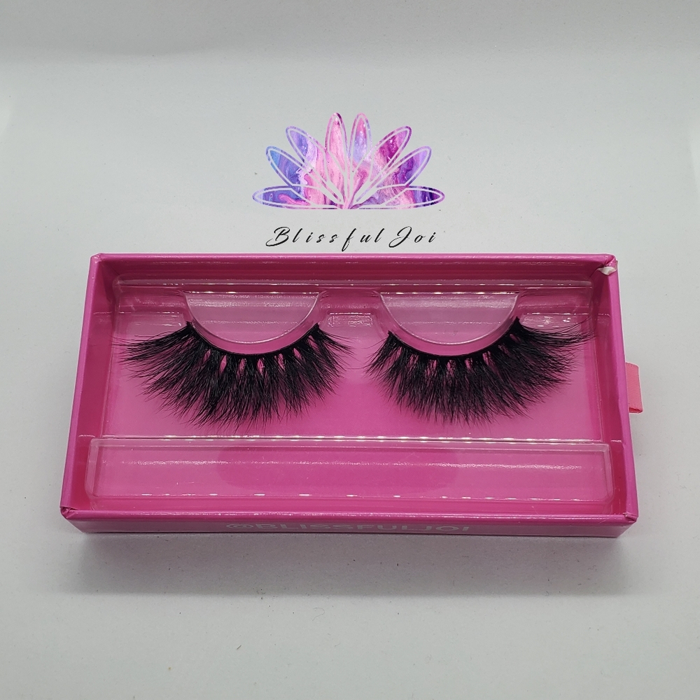 **SOLD** Lashes - Picture 3 of 7